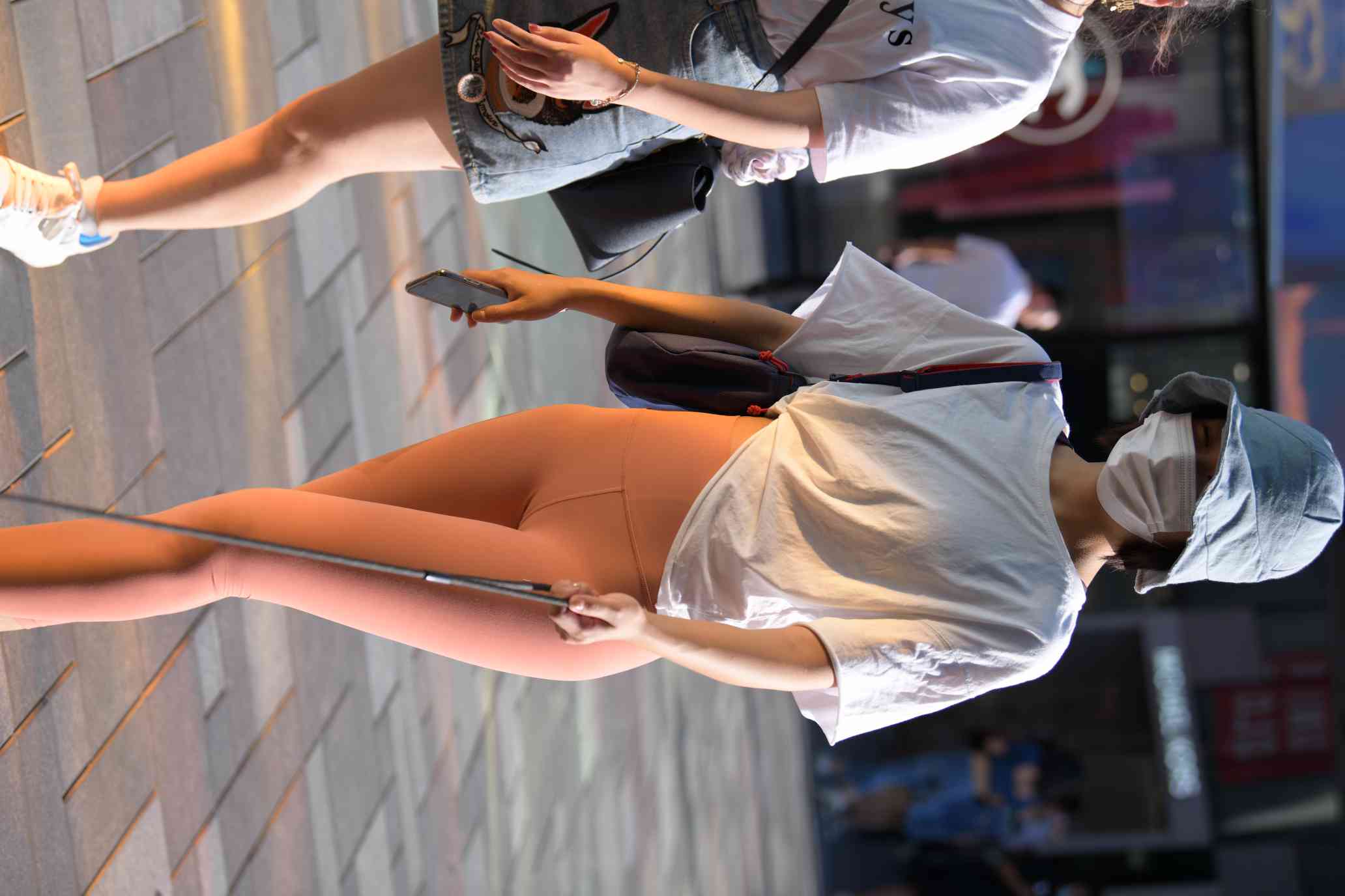 图片[2]-【免费】遛狗的瑜伽裤女人【60P】04031-哈哈图库