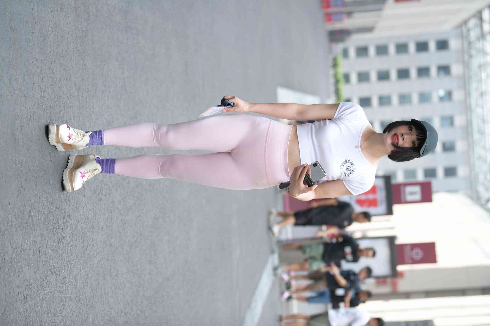 图片[2]-短发鸭舌帽时尚女生【102P】04022-哈哈图库