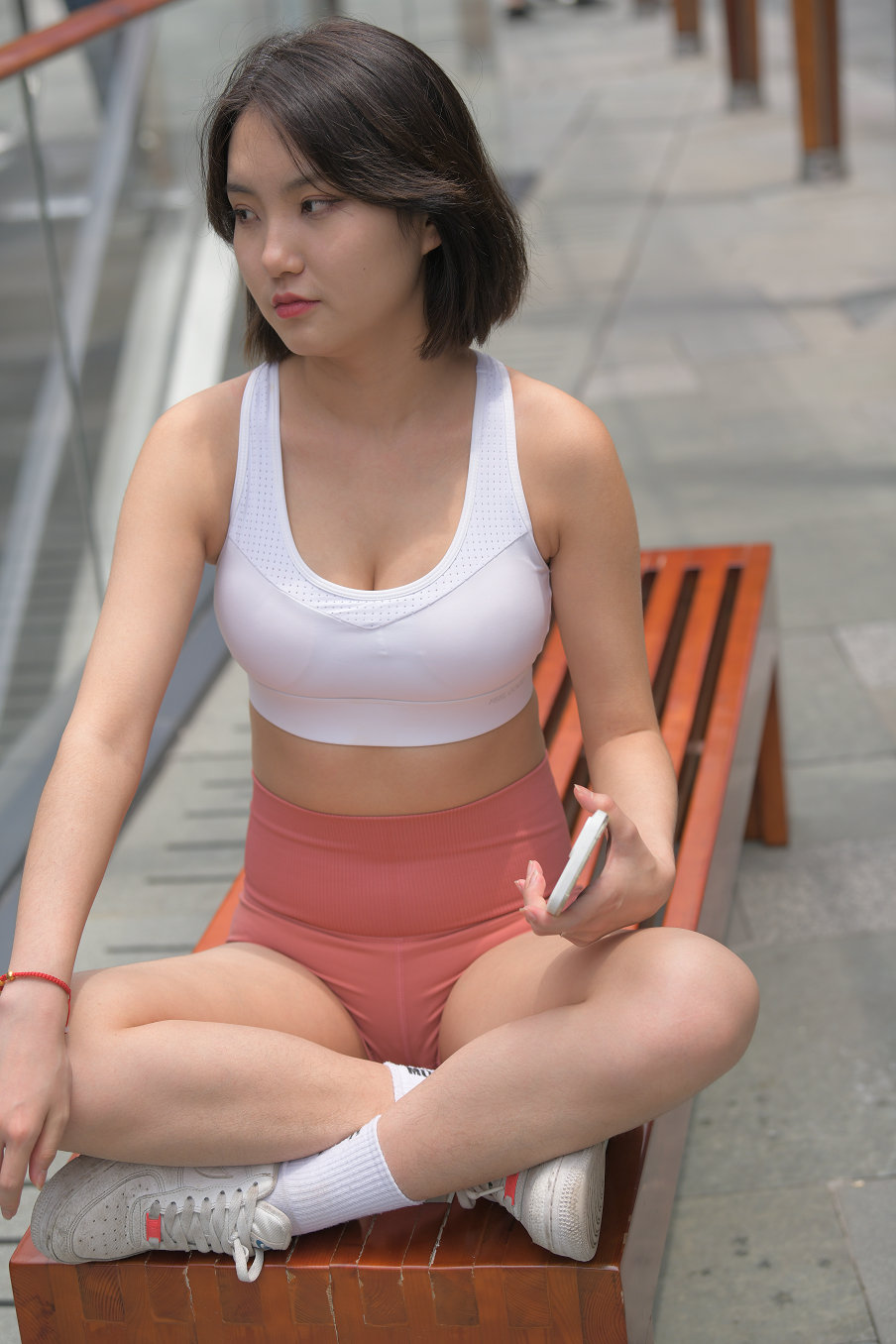 J2982 621P1V-21.5GB-哈哈图库