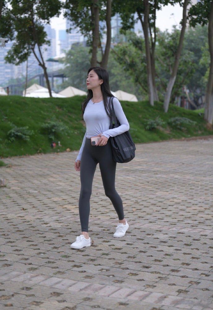 图片[2]-荡秋千的瑜伽裤女孩J2135 588P1V-20.8GB-哈哈图库