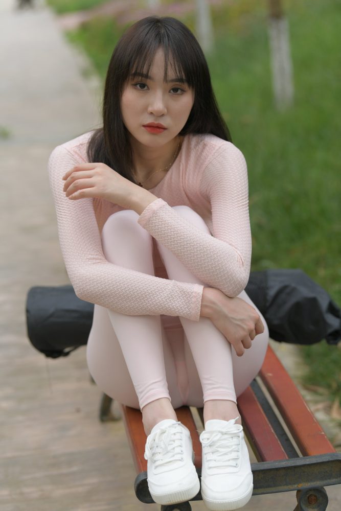 粉粉的瑜伽裤女孩太可爱了 J2090 854P1V-30.4GB-哈哈图库