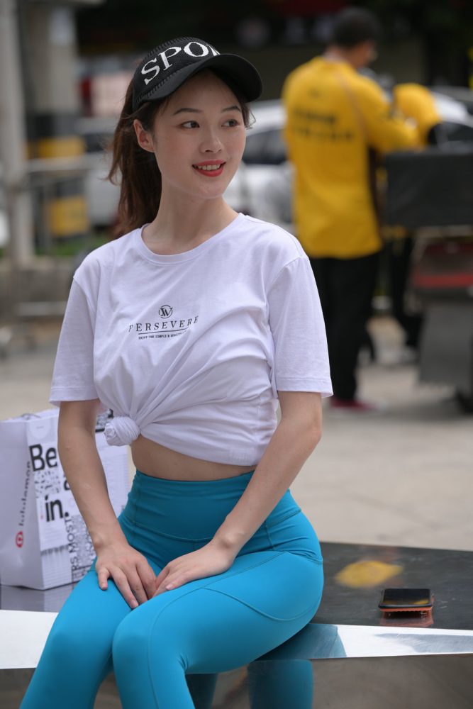 图片[2]-蓝色瑜伽裤阳光女孩J2095 611P1V-21.8GB-哈哈图库