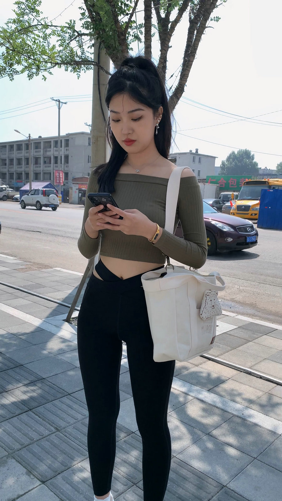 刚刚健身结束的高马尾瑜伽裤女孩J4111 MP4-8.97GB-哈哈图库