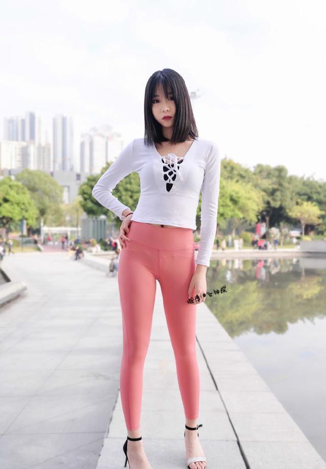 图片[2]-粉色瑜伽裤年轻女孩 J1311 417P17V-14.9GB-哈哈图库