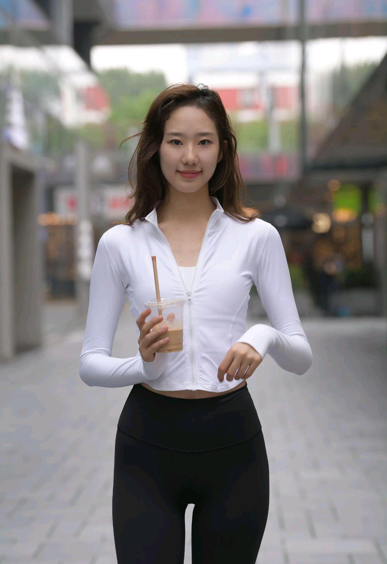 图片[2]-像刘亦菲的黑色瑜伽裤女孩J2237 340P1V-14.8GB-哈哈图库