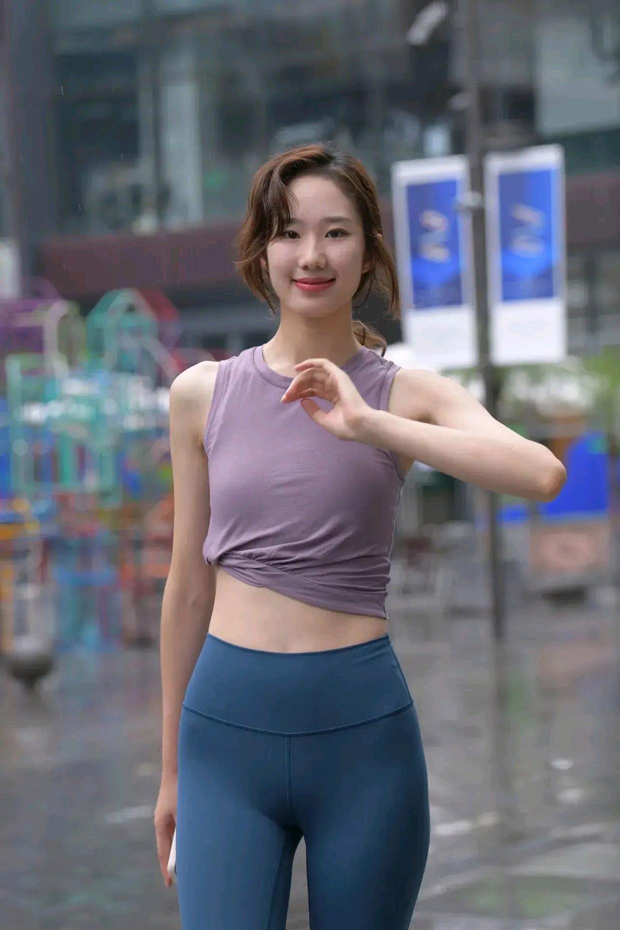 图片[2]-像刘亦菲的蓝色瑜伽裤姑娘J2234 552P1V-20.5GB-哈哈图库
