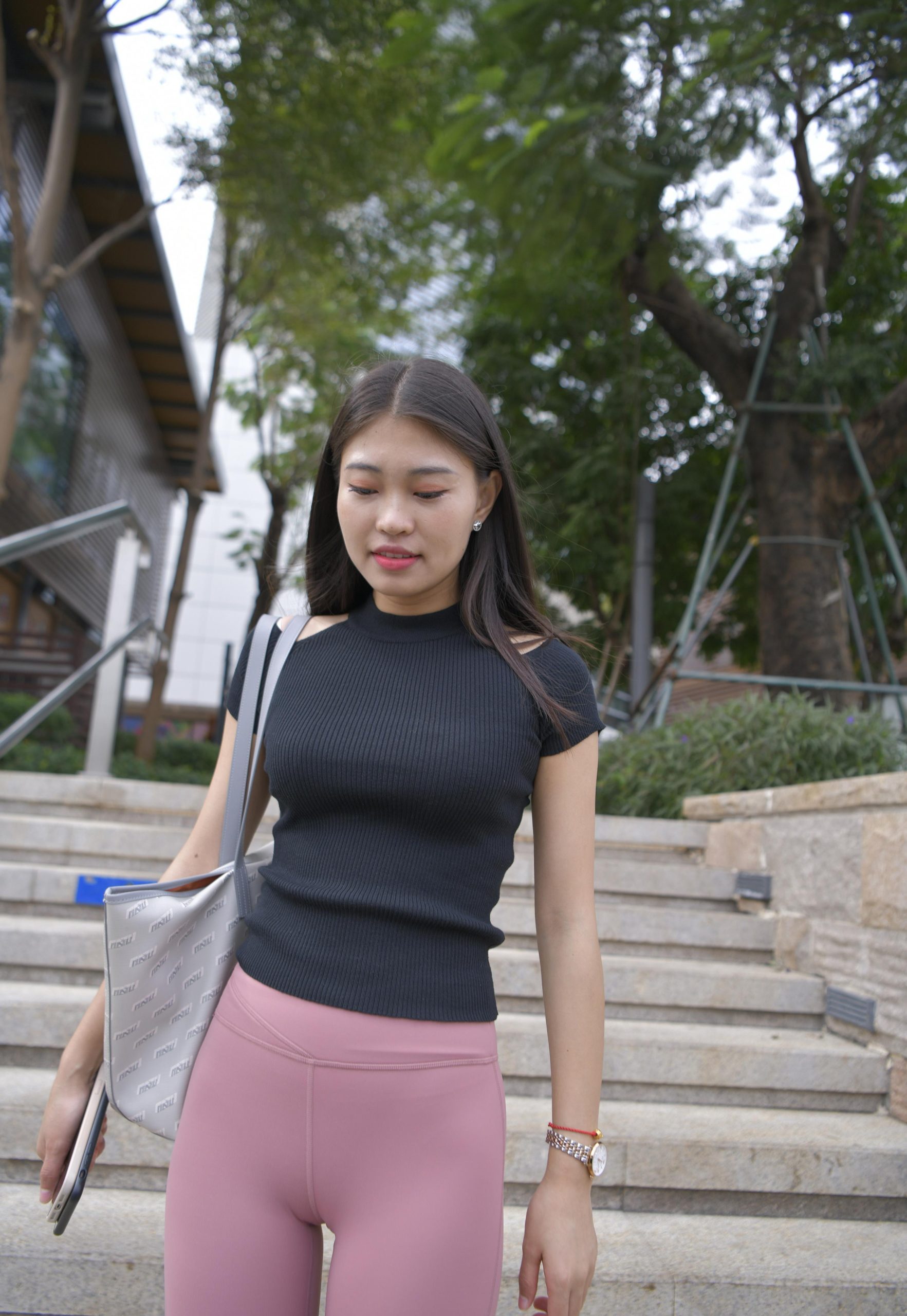 图片[2]-走在街头的瑜伽裤小女人 J1530 213P1V-9.18GB-哈哈图库