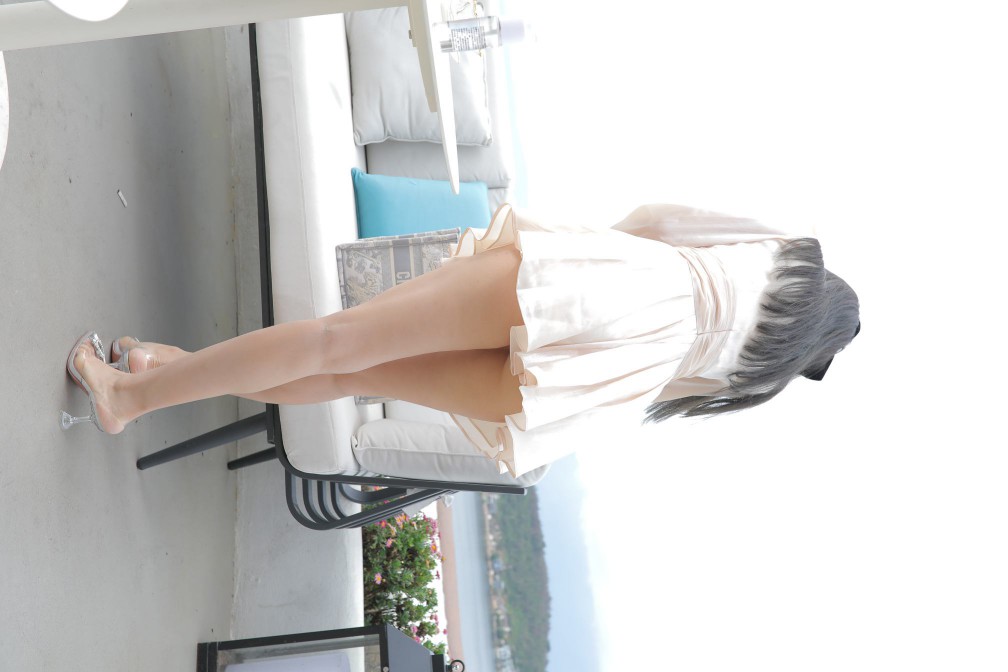 图片[3]-戴黑色蝴蝶结的长发女孩【369P】00027-哈哈图库