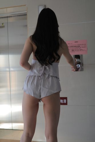 图片[4]-非常有女人味的热裤姑娘【228P】0007-哈哈图库