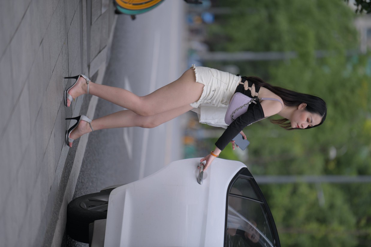图片[6]-长发飘飘的白色热裤美丽女孩【49P】00029-哈哈图库