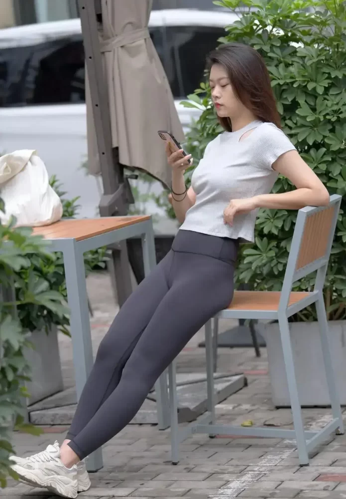 图片[4]-黑色瑜伽裤靓丽女孩J2200 905P1V-30.5GB-哈哈图库