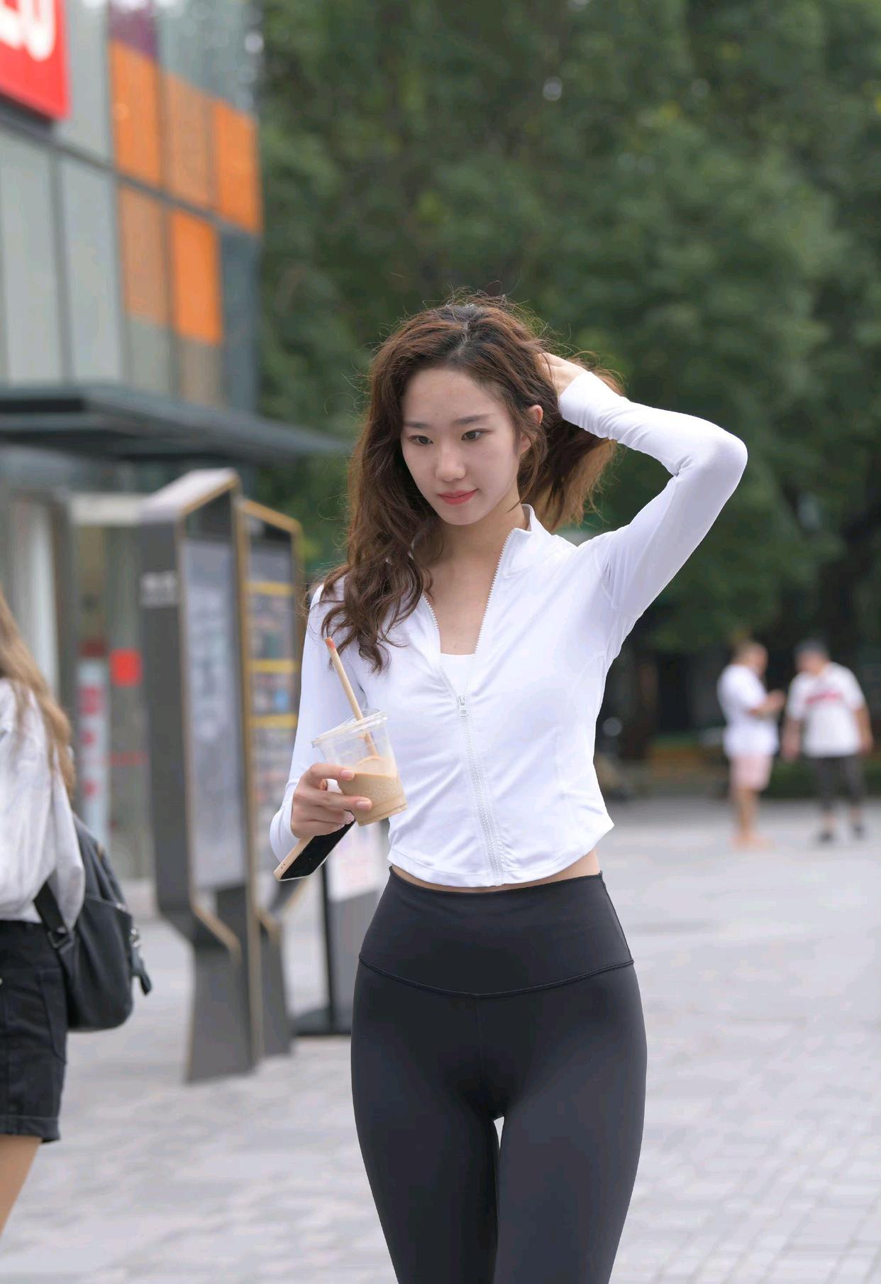 图片[5]-像刘亦菲的黑色瑜伽裤女孩J2237 340P1V-14.8GB-哈哈图库