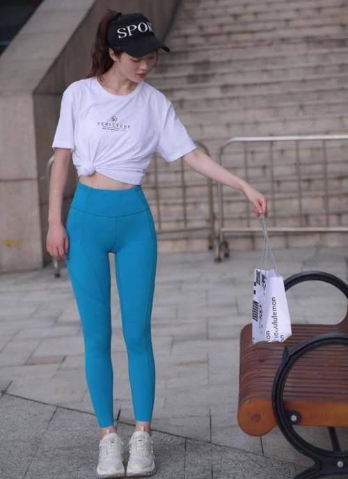 图片[3]-蓝色瑜伽裤阳光女孩J2095 611P1V-21.8GB-哈哈图库