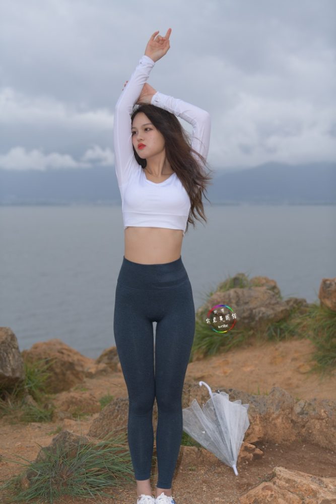 深蓝色瑜伽裤甜美女孩 J1320 514P2V-17.5GB-哈哈图库