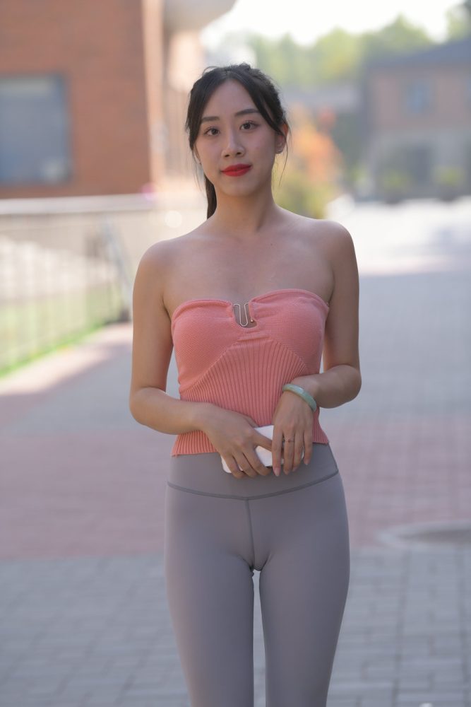 灰色瑜伽裤女孩J4905 522P1V-25.8GB-哈哈图库