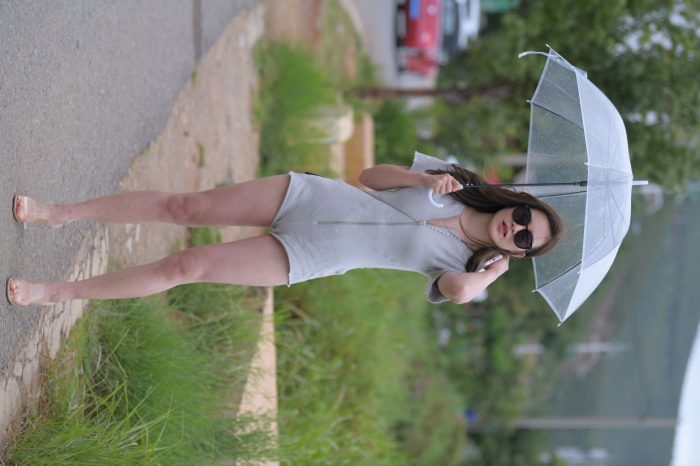 在海边开跑车的连衣短裤女孩【390P】00030-哈哈图库