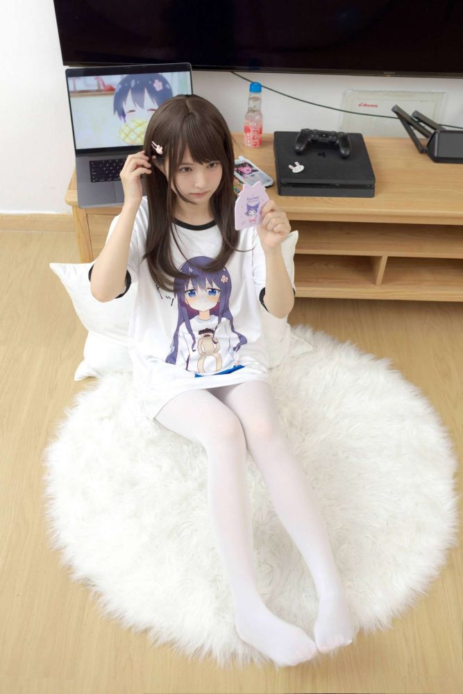 二次元白丝美少女【69P】20027-哈哈图库