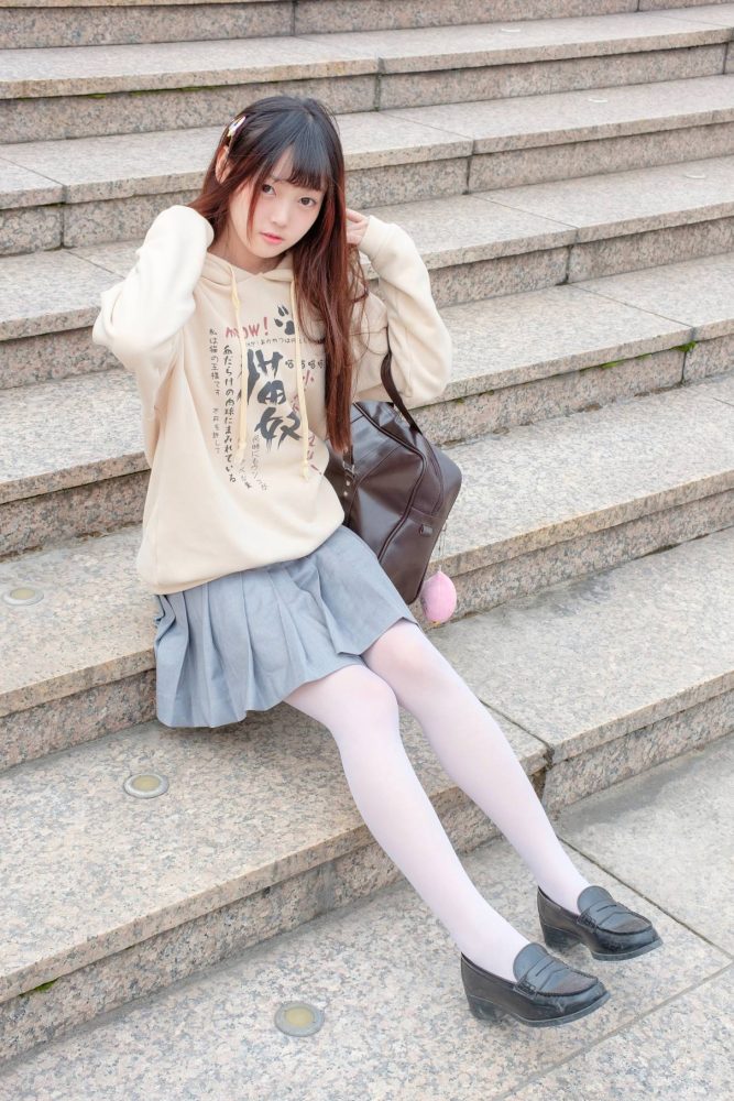 甜美的白丝女孩【131P】20007-哈哈图库